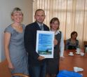 Wr�czenie certyfikat�w przedstawicielom plac�wki realizuj�cej projekt